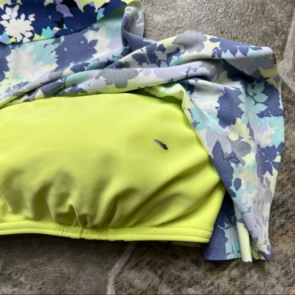 New Look Ruffle Bikini Top - Picture 11 of 13